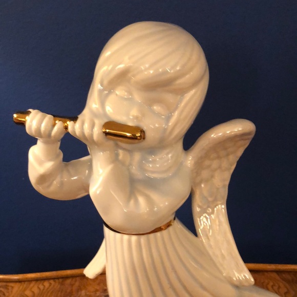 Angel Playing Flute White & Gold 12” Flowing Gown Figure Atlantic Mold Company - Picture 4 of 13